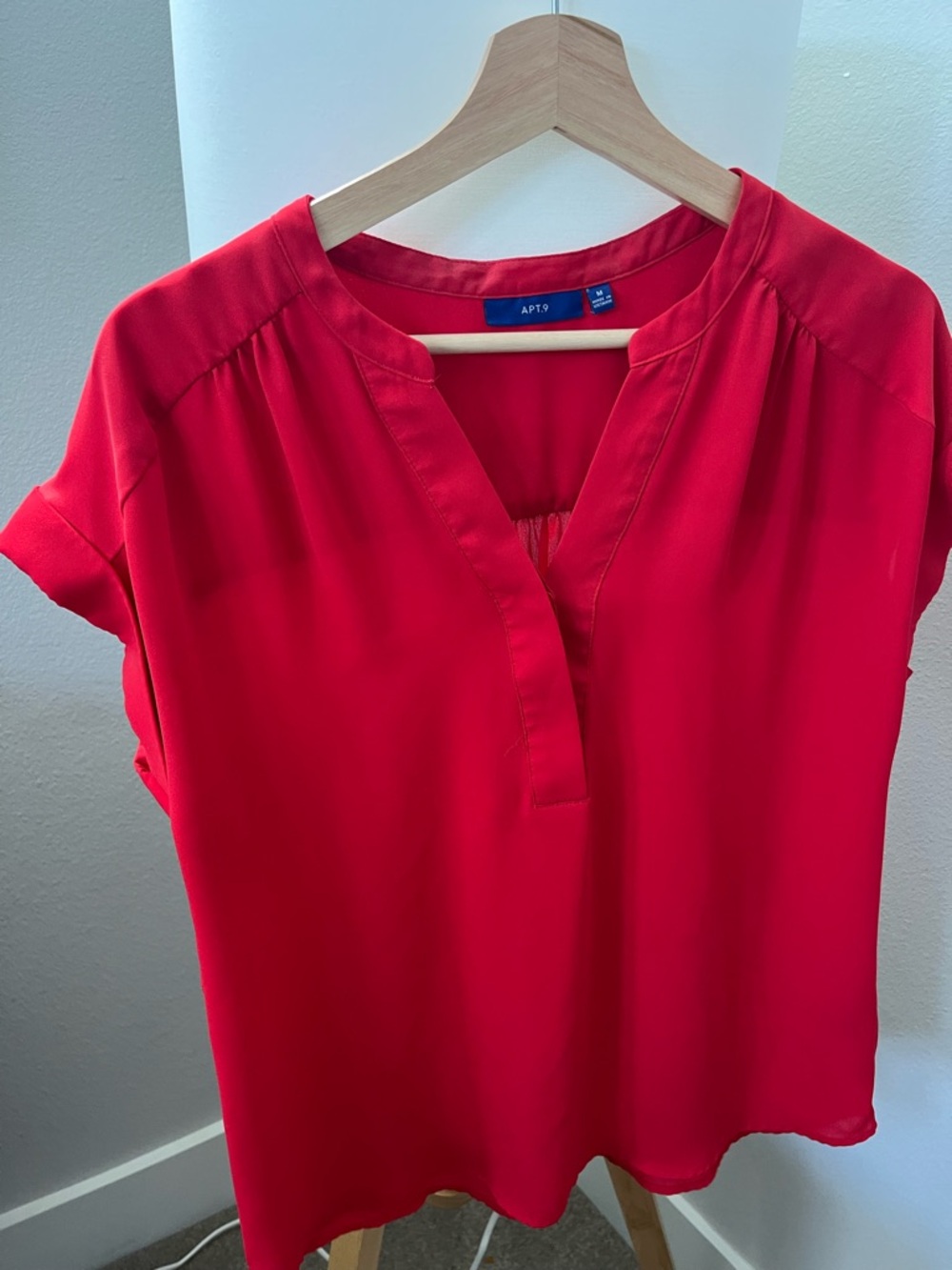Apt. 9 Bright Red Split V-Neck Short Sleeve Blouse